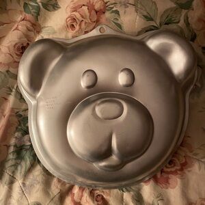 Wilton Silver Teddy Bear Cake Pan